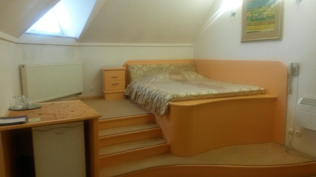 Marlen Hotel Rivne Luaran gambar